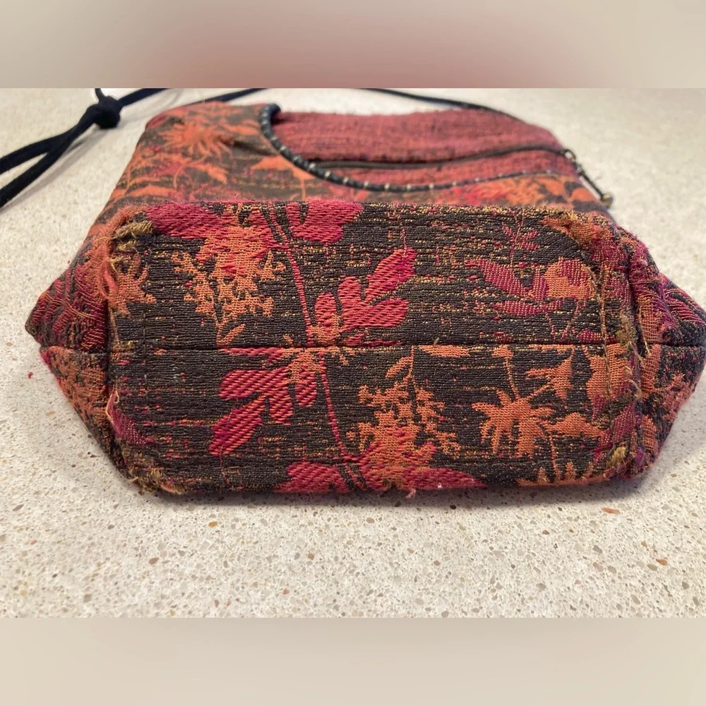Red and Orange Crossbody Bag with Floral Pattern - Picture 5 of 13